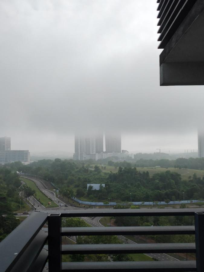 D Bunga مسلم Homestay Pool View Legoland Nusajaya Екстериор снимка