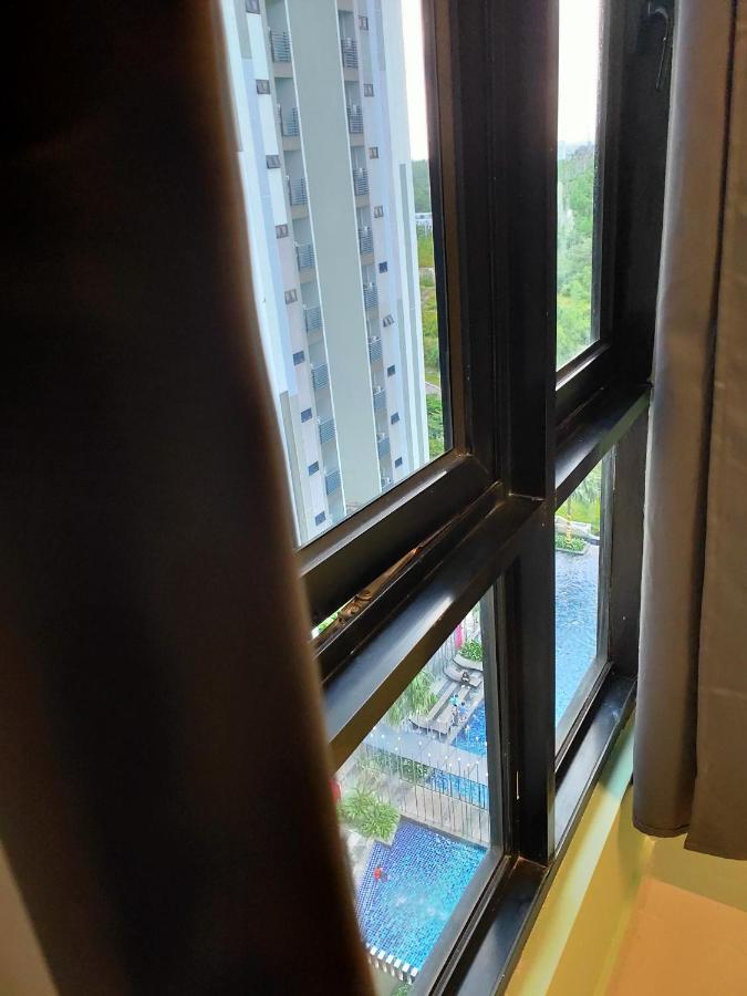 D Bunga مسلم Homestay Pool View Legoland Nusajaya Екстериор снимка